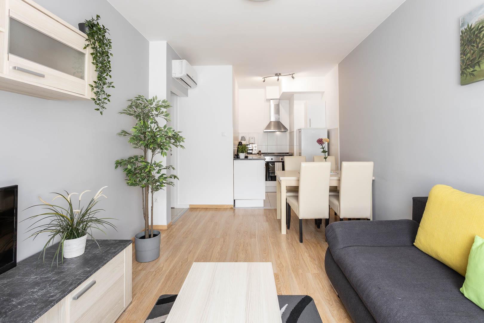 Maple Tree Budget Apartament